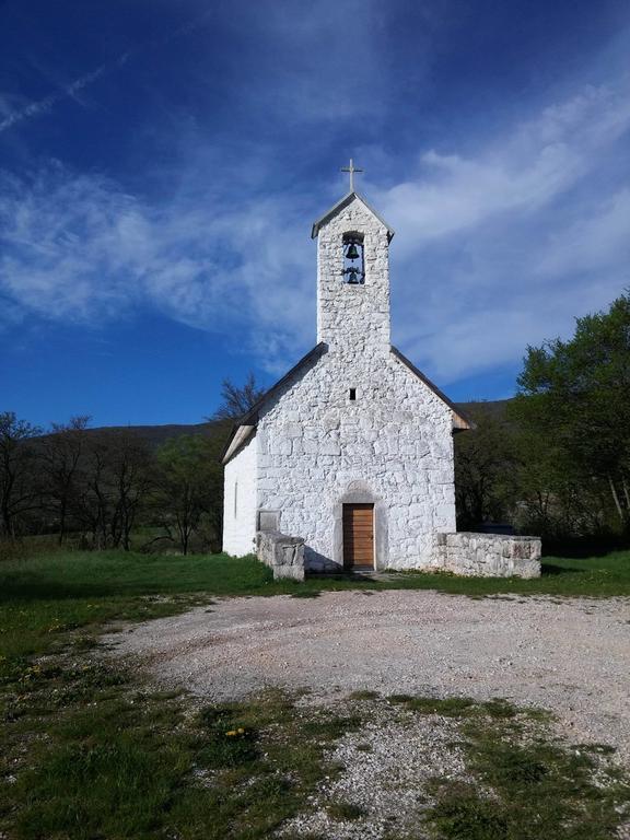 Guest House Domig Licko Lesce Buitenkant foto
