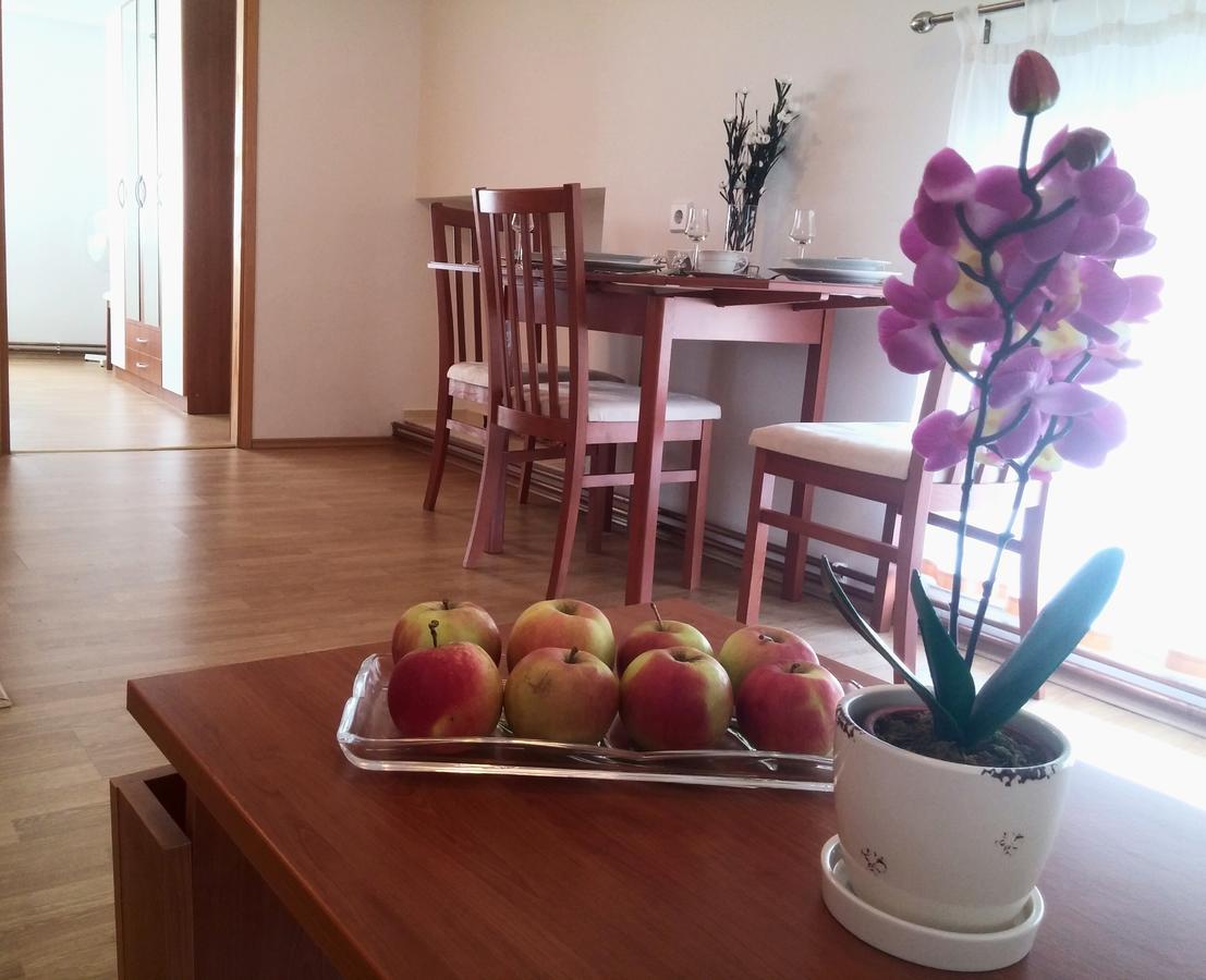 Guest House Domig Licko Lesce Buitenkant foto